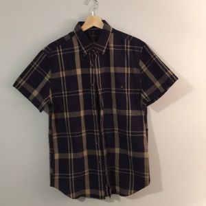 Short sleeve casual button up shirt